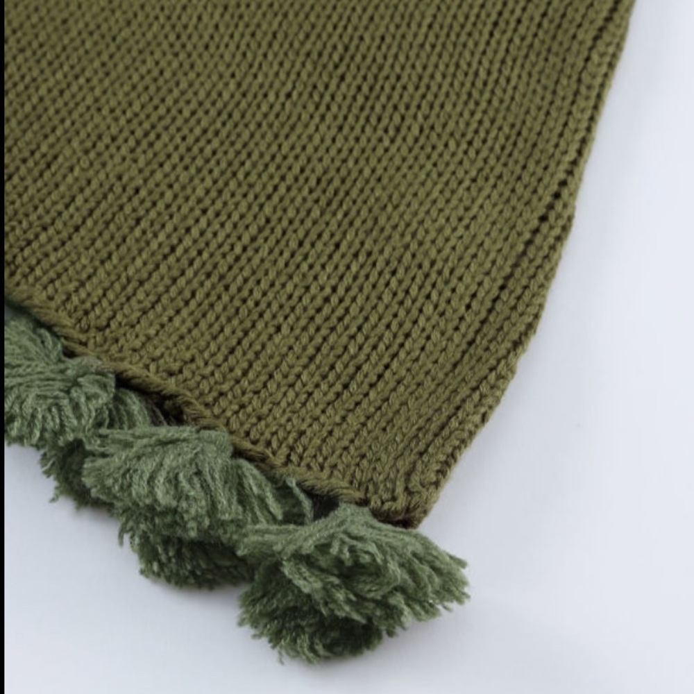 Tasseled Crochet Knit Tank - Picture 8 of 12